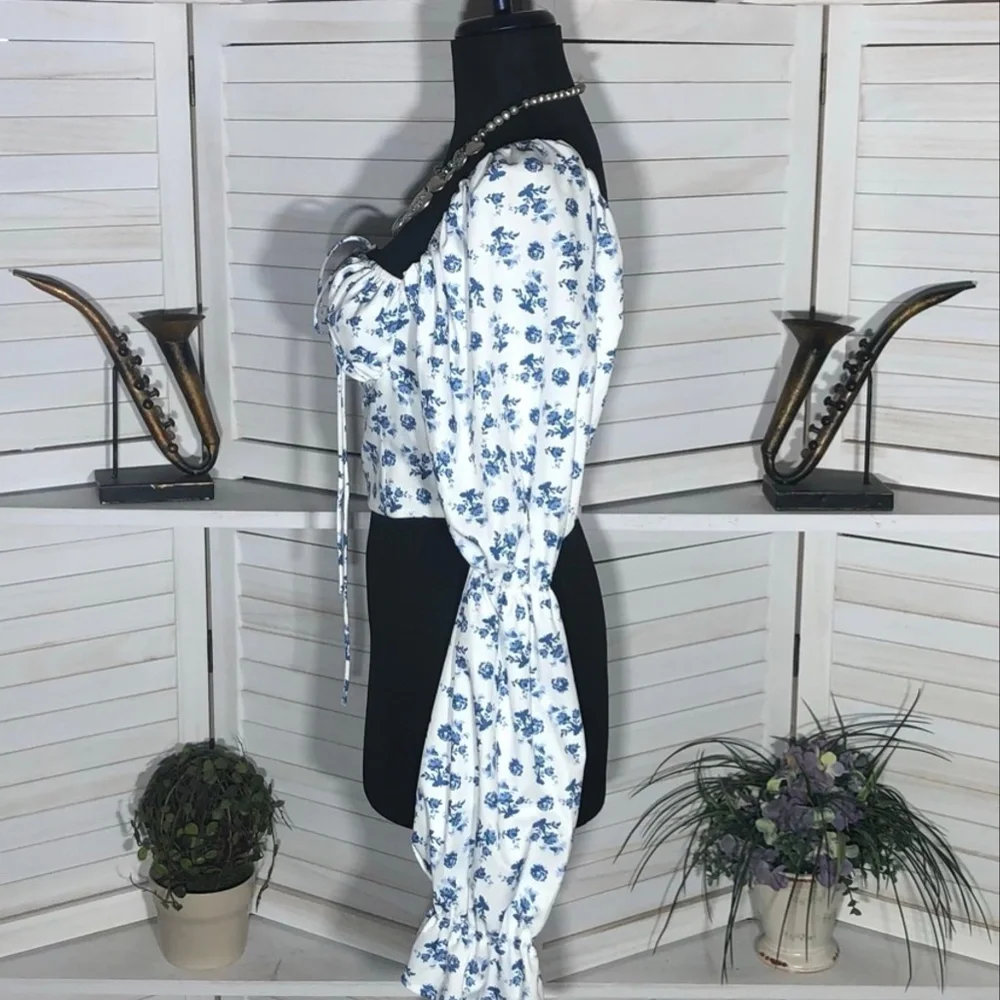 Vintage Y2K Floral Cropped Top Blue and White Medium - Picture 6 of 13